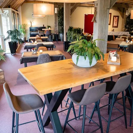 Frühstückspension De Raayhof 3*