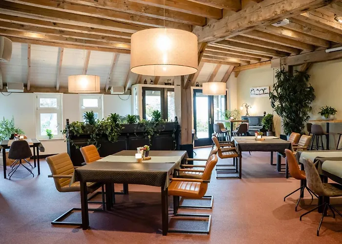 Bed & Breakfast De Raayhof 3*