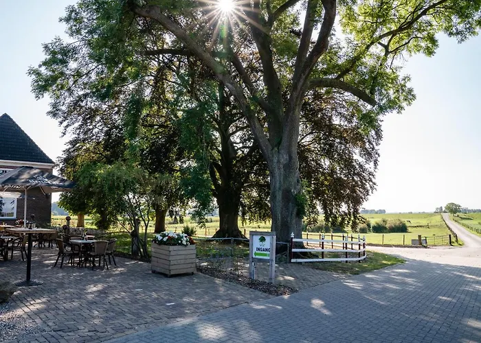 De Raayhof Bed & Breakfast 3*